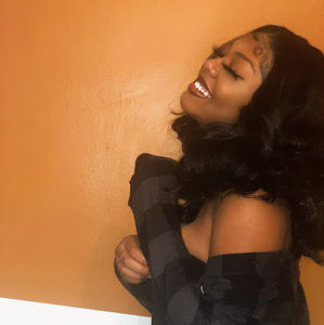 Meet your Posher, Aaraya